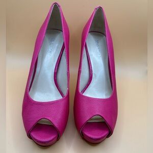 Nine West Hot Pink Genuine Leather Platform Peep Toe Pump Heels